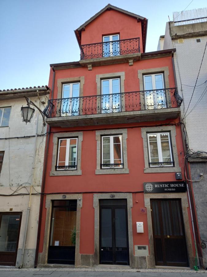 Hotel Rustic House Fundão Exterior foto